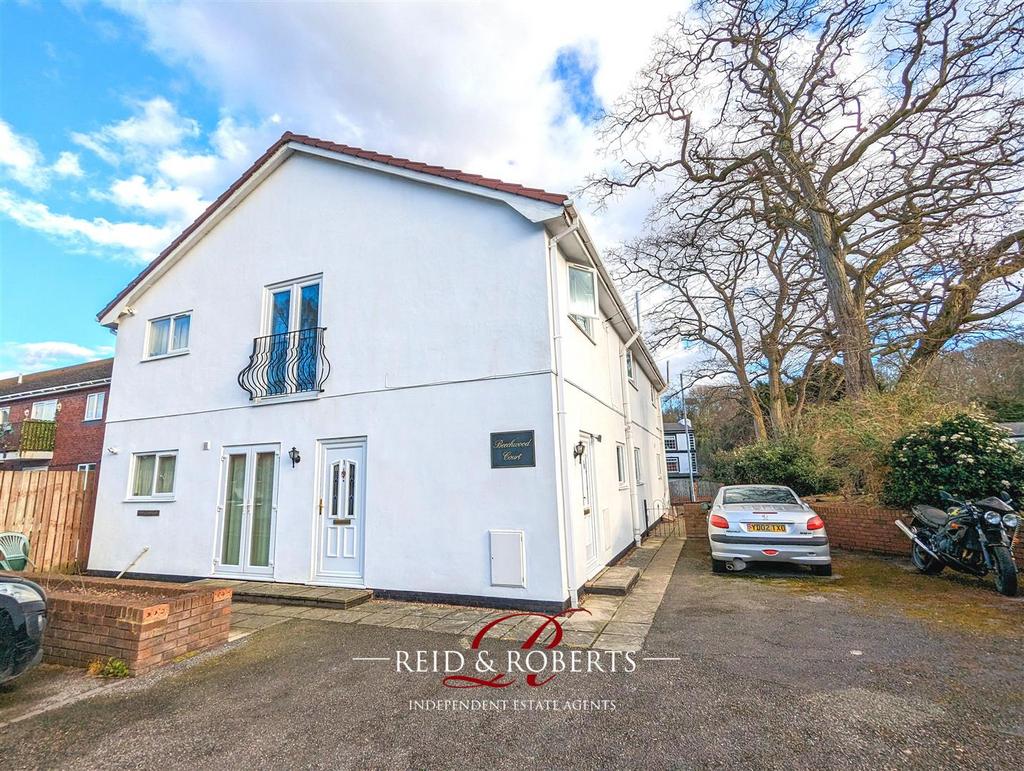 Beechwood Court, School Lane, Greenfield, Holywell 7 bed property for