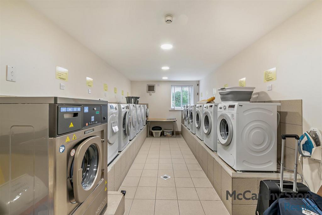 8667563-interior02-800.jpg