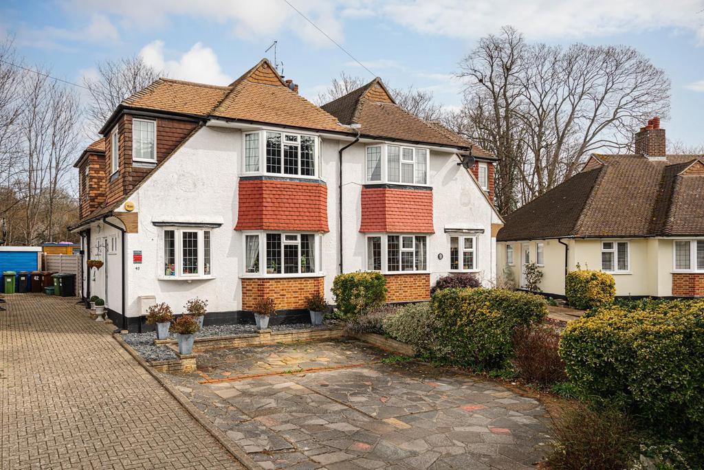 Portway Crescent, Ewell Village 3 bed semidetached house for sale £