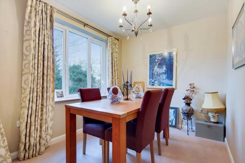 Flat 3, Salvin Court, 96 Torrington Park, London, N12 9PJ