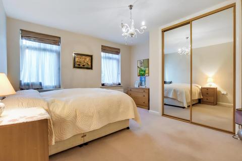 Flat 3, Salvin Court, 96 Torrington Park, London, N12 9PJ