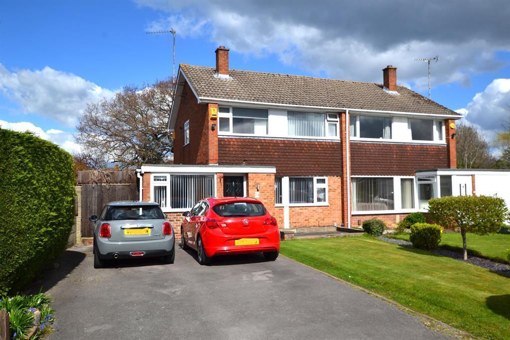 Long Mynd Avenue, Up Hatherley... 3 bed semidetached house £400,000