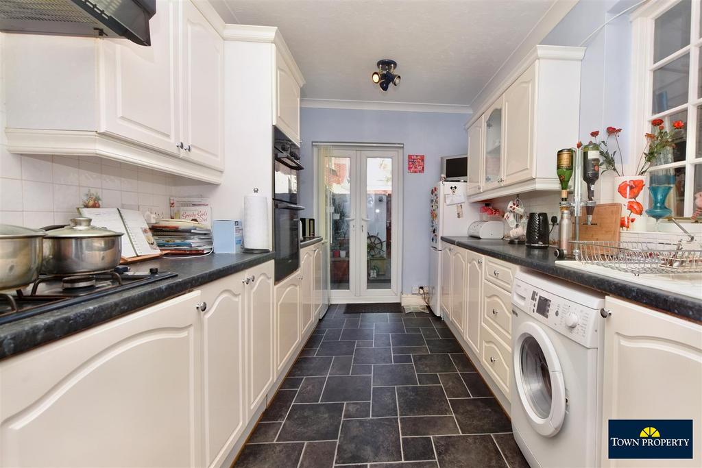 Stanley Road, Eastbourne 2 bed terraced house £289,950