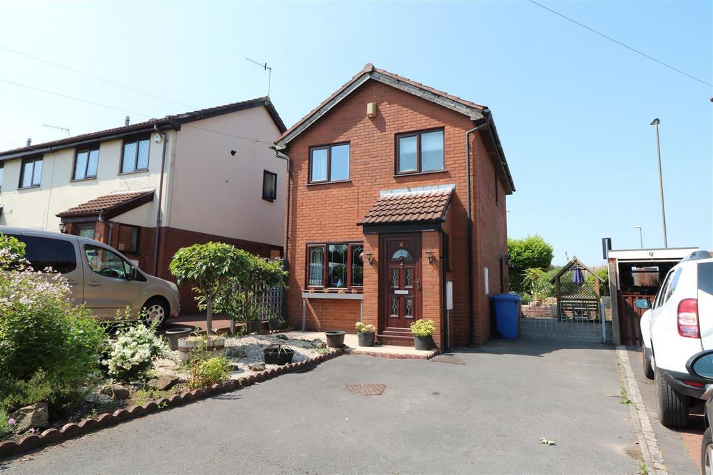 Lightwater Grove, Milton, StokeOnTrent 3 bed detached house for sale