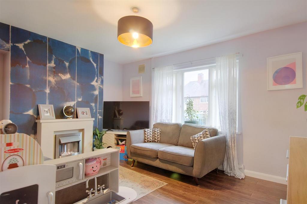 Fulwood Crescent, Nottingham 2 bed house £175,000