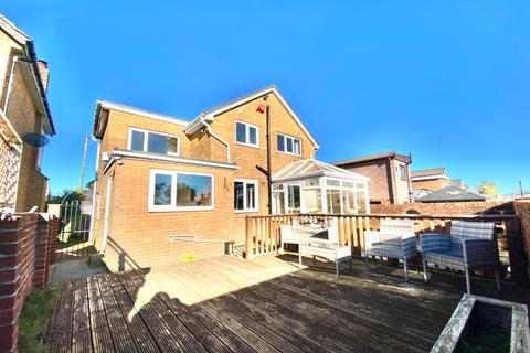 4 bedroom detached house for sale - Marten Drive, Huddersfield