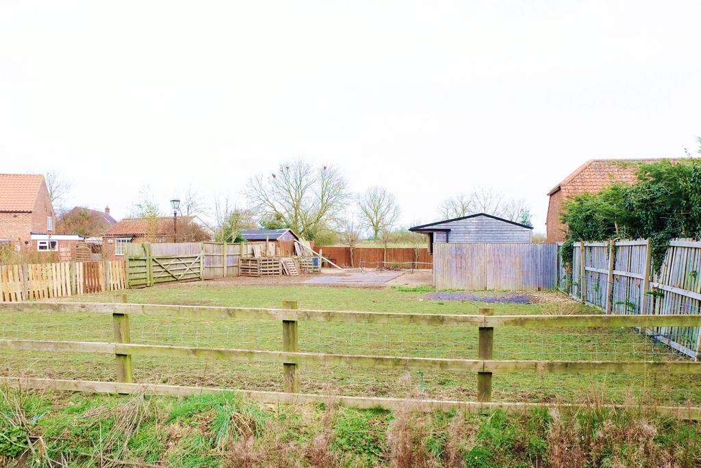 Church Lane, Minting, Horncastle 4 bed property with land for sale £