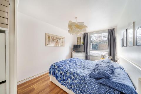 10 Rainhill Way, London, E3 3JD