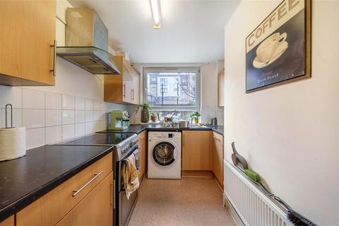 10 Rainhill Way, London, E3 3JD