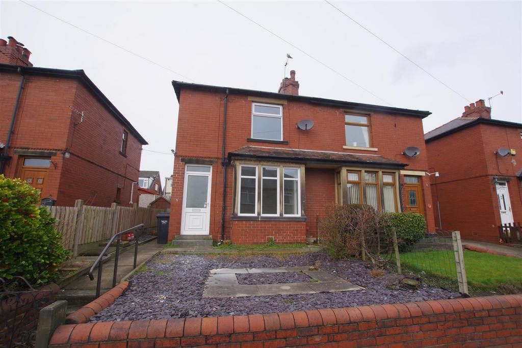 Milner Lane, Greetland 2 bed end of terrace house £750 pcm (£173 pw)
