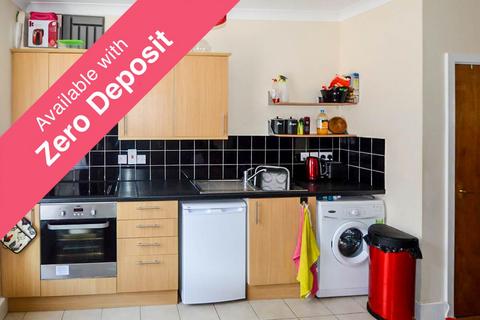 1 bedroom flat to rent - High Street, Gillingham