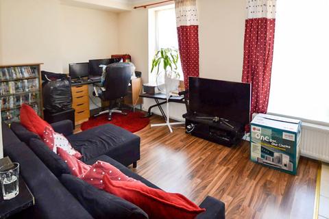 1 bedroom flat to rent - High Street, Gillingham