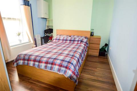 1 bedroom flat to rent - High Street, Gillingham