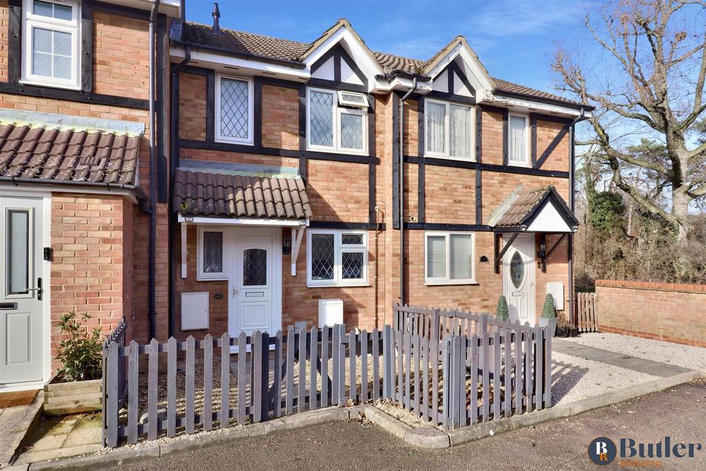 Shearwater Close, Stevenage 2 bed terraced house for sale £300,000