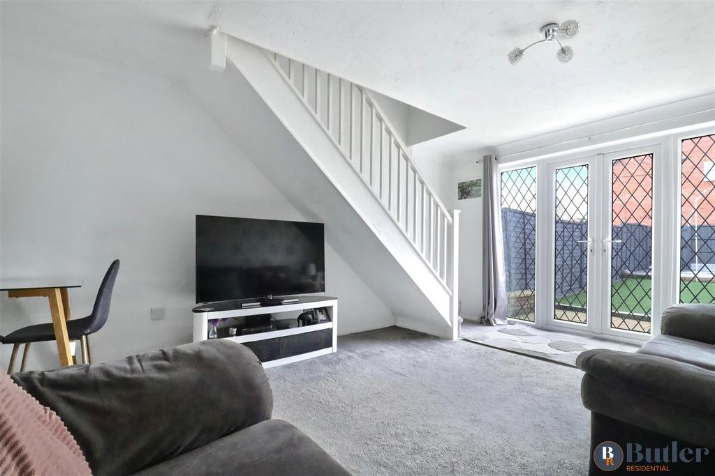 Shearwater Close, Stevenage 2 bed terraced house for sale £300,000