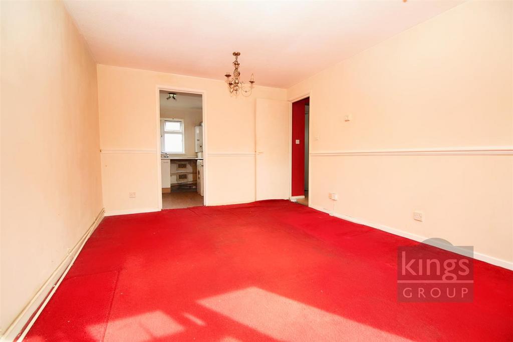 Rowan Drive, Broxbourne 2 bed flat £170,000
