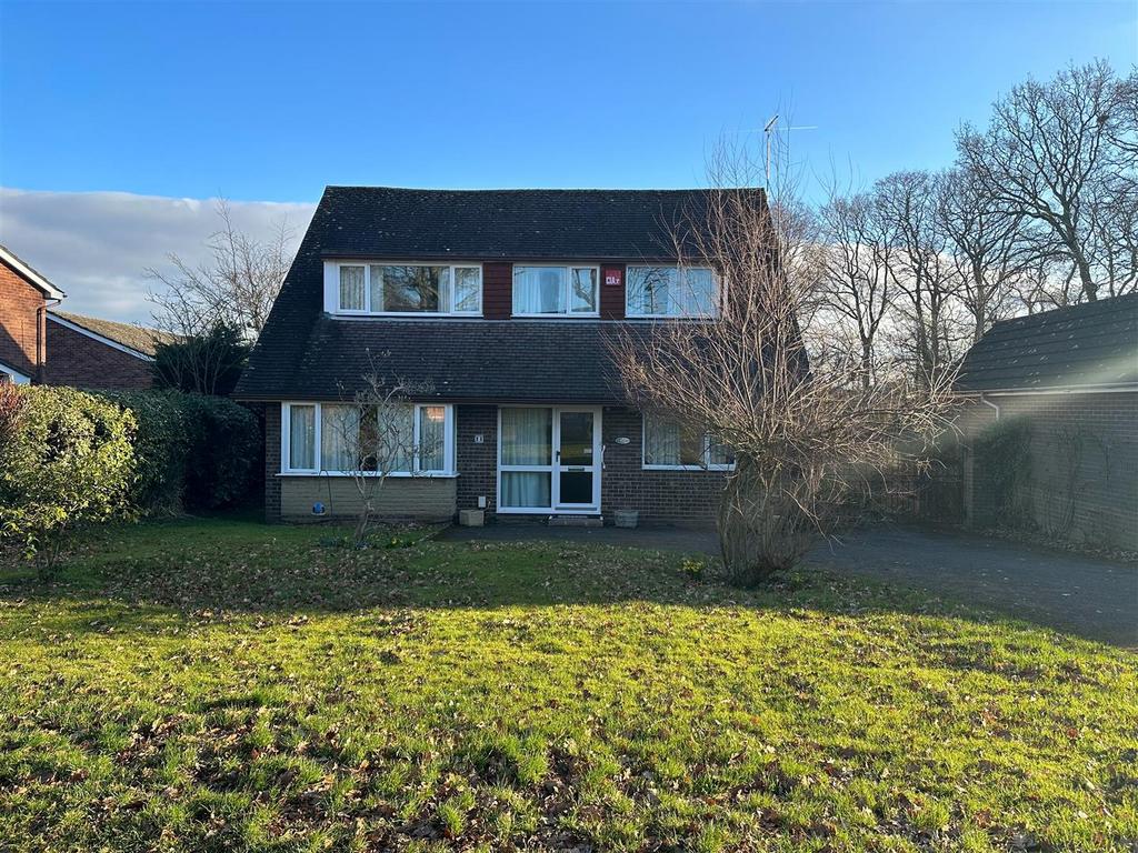 Bulls Copse Lane, Waterlooville 4 bed house £2,000 pcm (£462 pw)