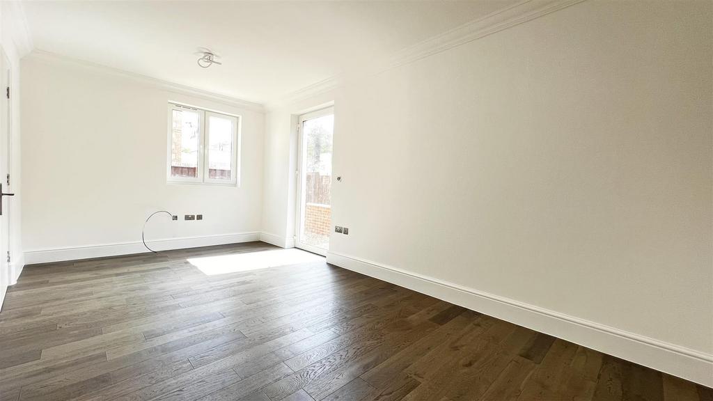 Caves Road, St. LeonardsOnSea 3 bed detached house for sale £475,000