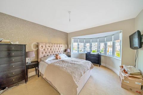 53 Uphill Grove, Mill Hill, London, NW7 4NH