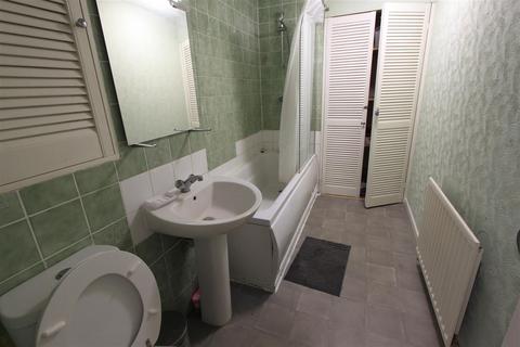 296 Berecroft, Harlow, CM18 7SH