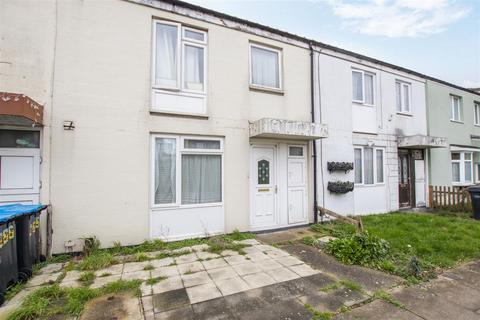 267 Milwards, Harlow, CM19 4SN