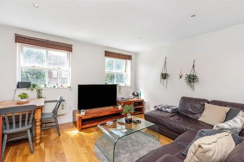 1 bedroom flat to rent, Upper Richmond Road West, East Sheen, SW14