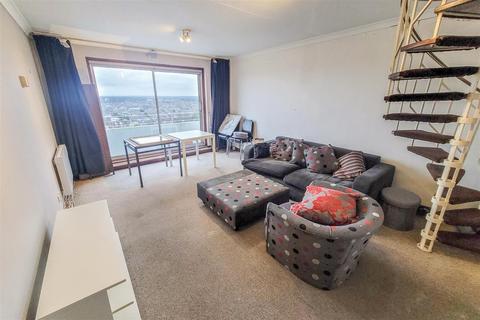 3 bedroom penthouse for sale - Eaton Drive, Kingston Upon Thames