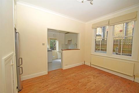 2 bedroom maisonette to rent, Sidney Road, St Margarets Village