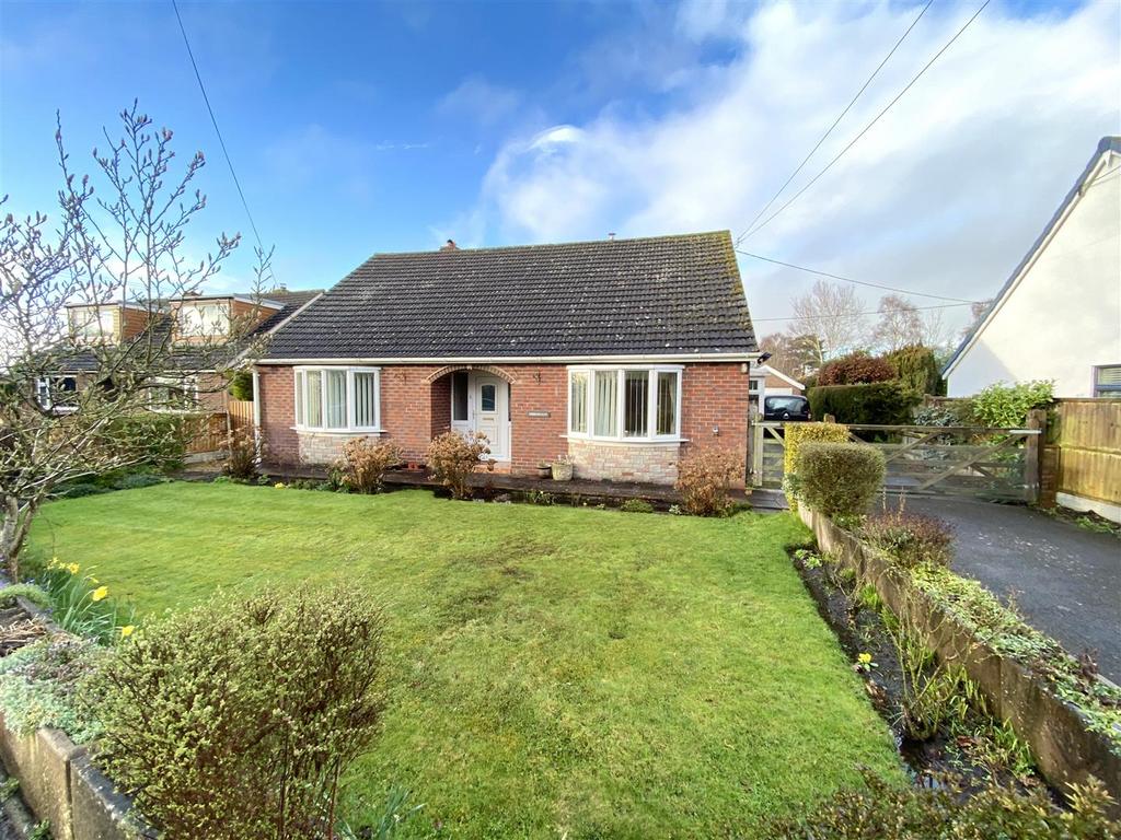Bings Heath, Astley, Shrewsbury 3 bed detached bungalow £350,000