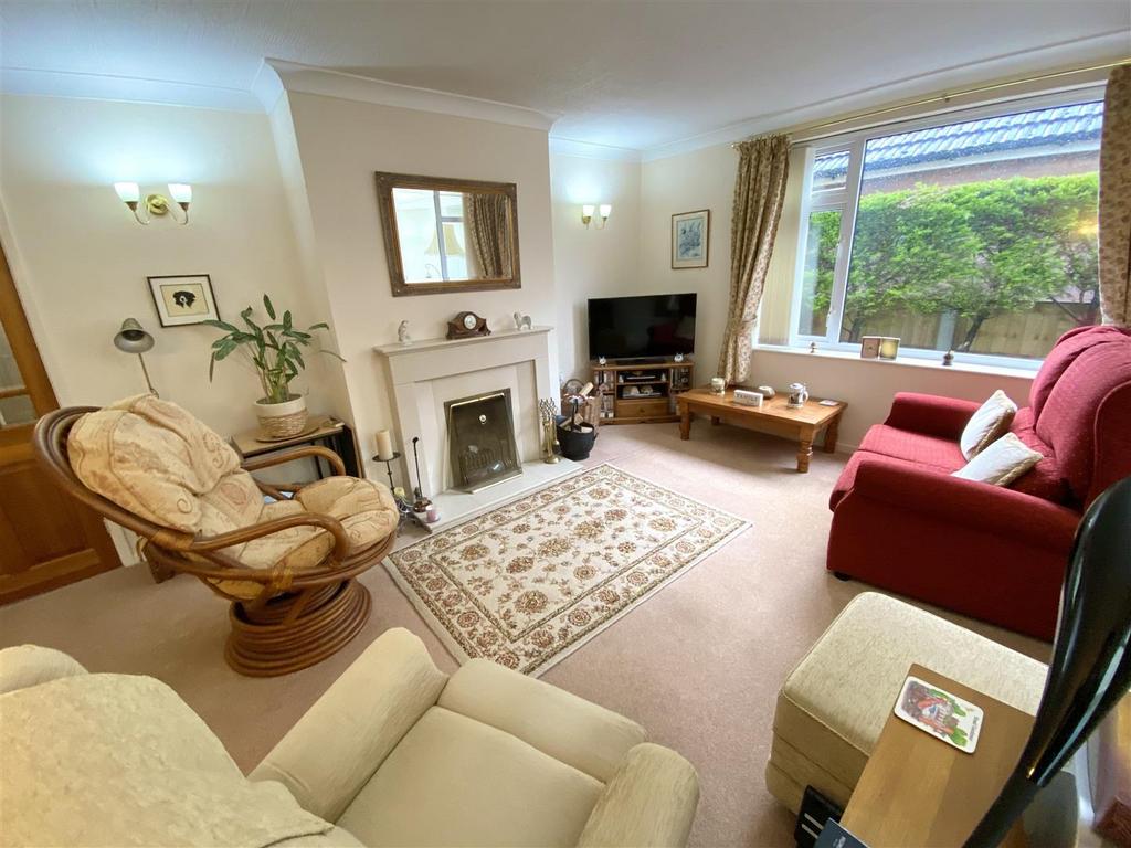 Bings Heath, Astley, Shrewsbury 3 bed detached bungalow £350,000