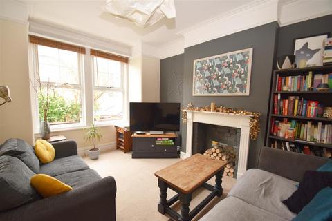 2 bedroom maisonette to rent - Kenley Road, St Margarets village