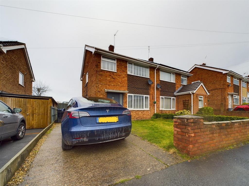 Penderyn Way, Llay, Wrexham 3 bed semidetached house for sale £200,000