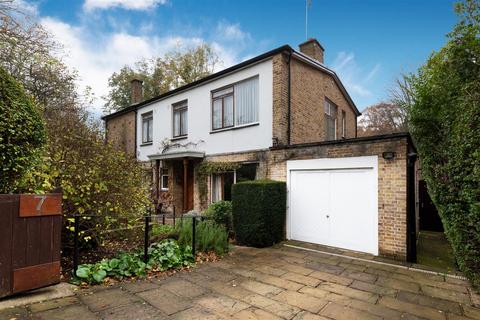 7 Redington Gardens, London, NW3 7RU