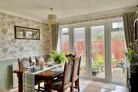 11 Ringwood Close, Northampton, NN2 8QG