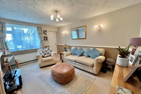 11 Ringwood Close, Northampton, NN2 8QG