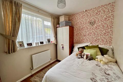 11 Ringwood Close, Northampton, NN2 8QG