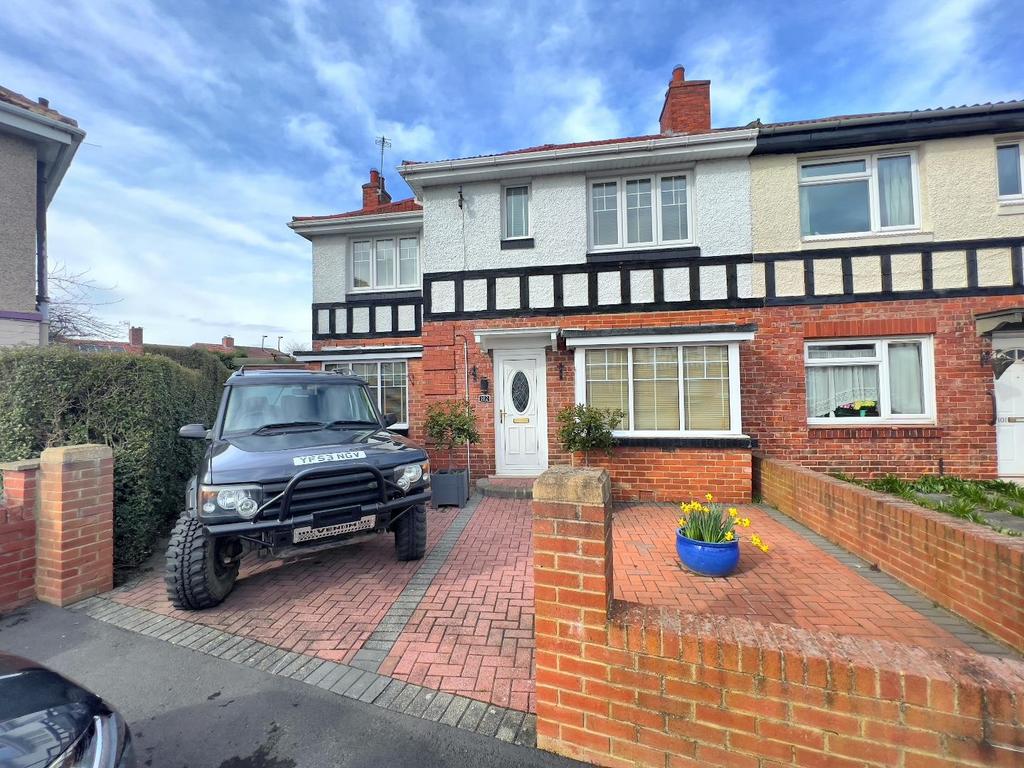 Musgrave Gardens, Gilesgate, Durham 3 bed semidetached house for sale