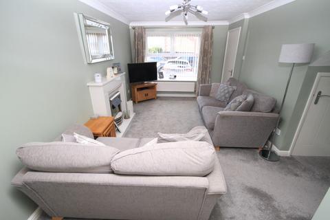 3 Longroyd, Thackley, Bradford, BD10 8WD