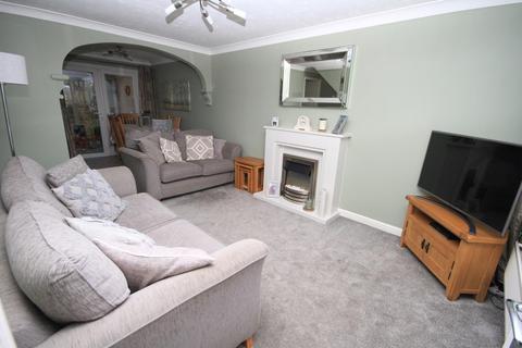3 Longroyd, Thackley, Bradford, BD10 8WD