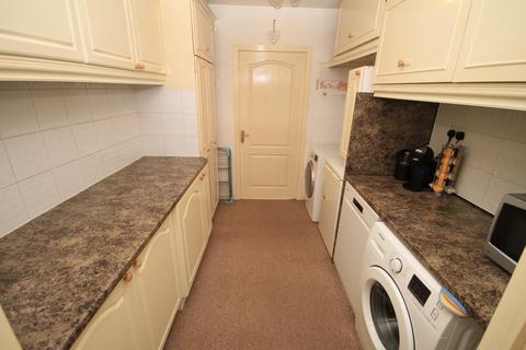 3 Longroyd, Thackley, Bradford, BD10 8WD