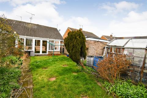 2 bedroom semi-detached bungalow for sale - Westborough Way, Hull