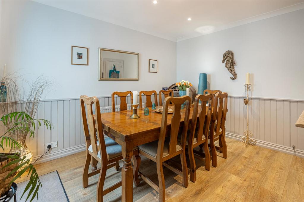 A11 - 20 Above Town Dartmouth - 230310.jpg