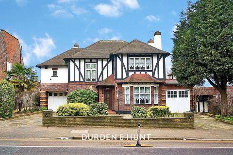 3 bedroom detached house for sale - Blake Hall Road, Wanstead, E11