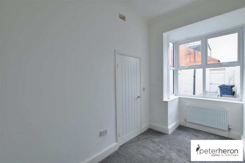 Bedroom 3/Dining Room