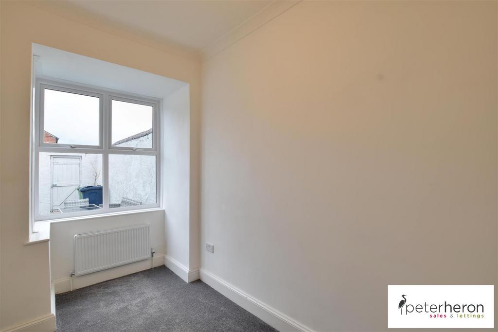 Bedroom 3/Dining Room