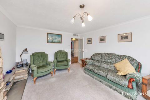 9 Masons Drive, Necton, Swaffham, PE37 8EE