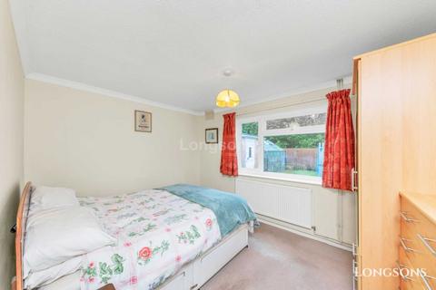 9 Masons Drive, Necton, Swaffham, PE37 8EE