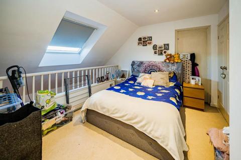 29 Cobb Close, Datchet, Slough, SL3 9QU