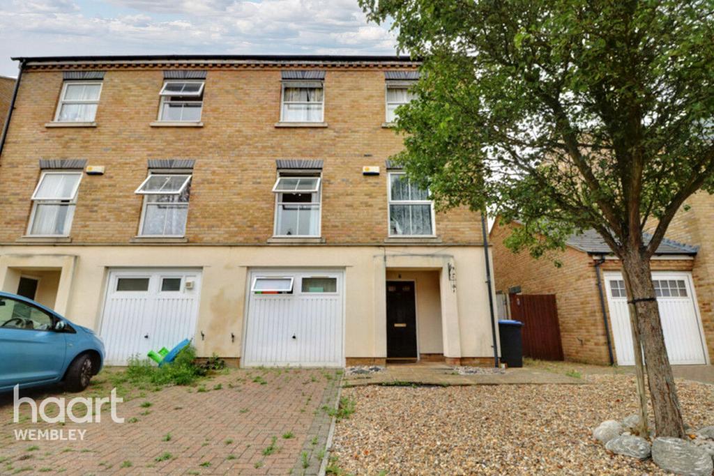 Compton Avenue, Wembley 5 bed semidetached house for sale £650,000