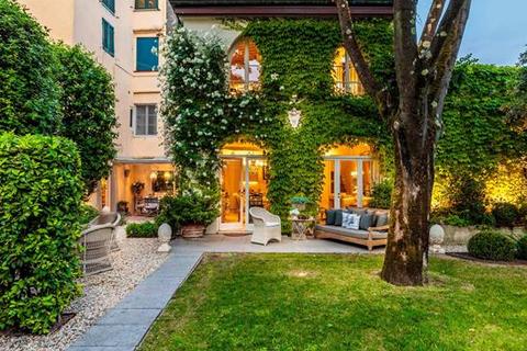 4 bedroom apartment, Lucca, Tuscany